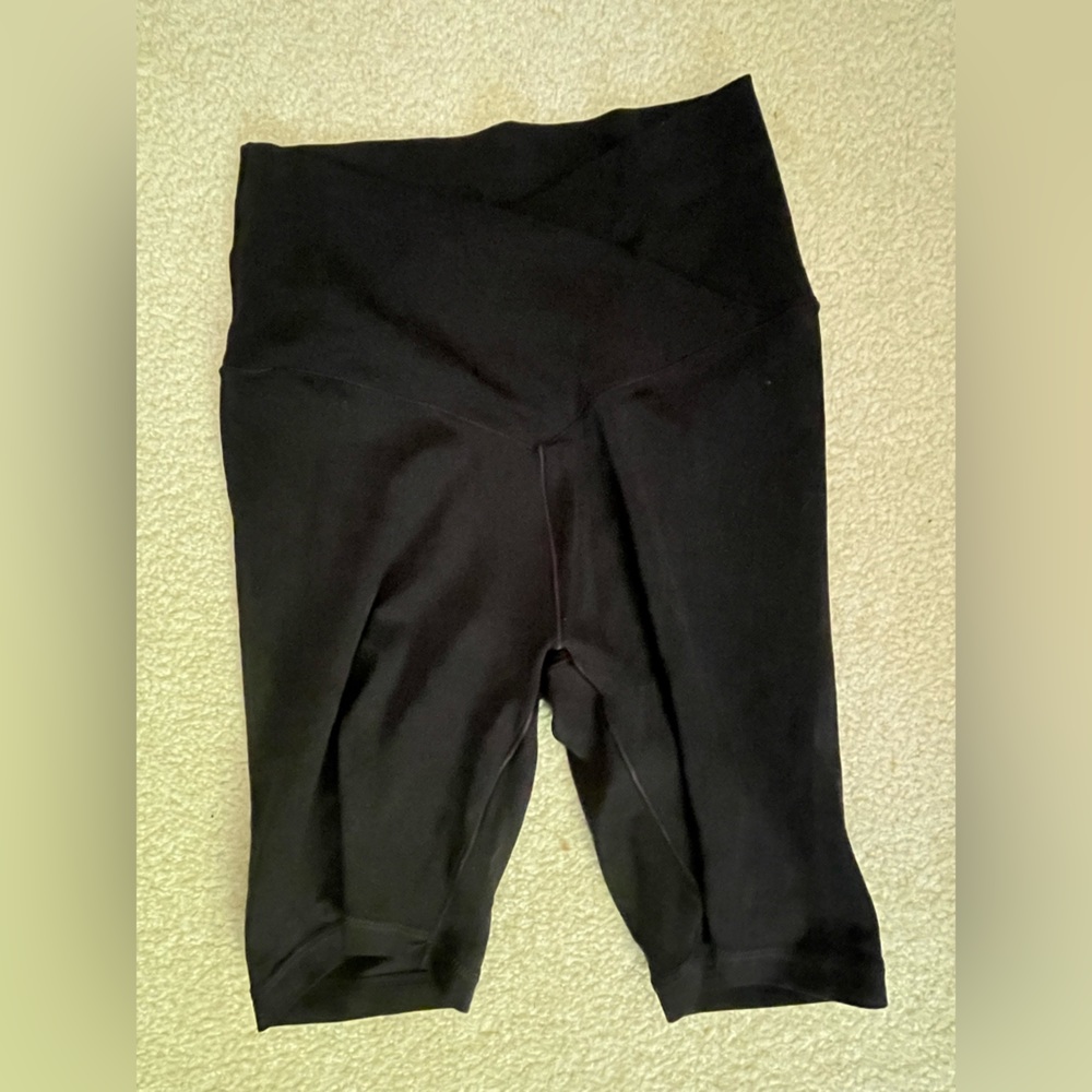 Aerie v-waist biker shorts